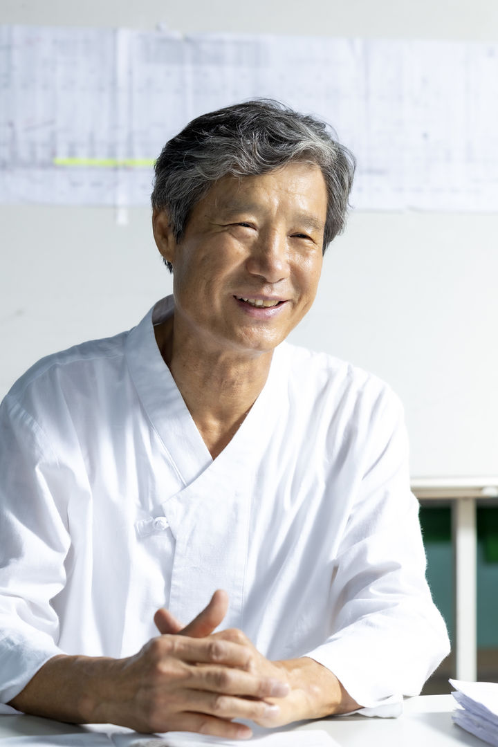 [서울=뉴시스] 석장(석구조물) 보유자로 인정 예고된 임동조씨 (사진=국가유산청 제공) 2026.10.07. photo@newsis.com *재판매 및 DB 금지
