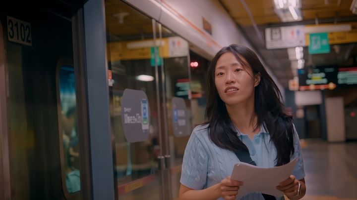 [서울=뉴시스] '2026년 서울교통공사 유튜브 영상 공모전' 일반영상 부문 대상작 '매일의 작은 결승선을 지나 우리는 다음 역으로 간다'의 한 장면. (사진=서울교통공사 제공) 2026.10.07. photo@newsis.com *재판매 및 DB 금지