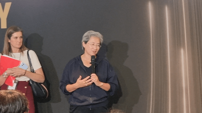 [서울=뉴시스]이지용 기자 = 리사 수 AMD 회장이 7일 서울 용산구 드래곤시티에서 열린 AMD 게이머데이 행사가 끝난 뒤 열린 미디어 간담회에서 발언하고 있다. 2026.10.07. leejy5223@newsis.com *재판매 및 DB 금지