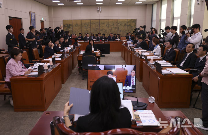 [서울=뉴시스] 김근수 기자 = 7일 오전 서울 여의도 국회에서 국회 문화체육관광위원회의 문화체육관광부 국정감사가 열리고 있다. 2026.10.07. ks@newsis.com