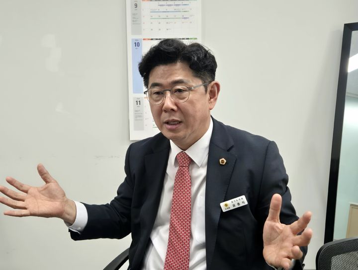 [수원=뉴시스] 이병희 기자 = 윤충식 경기도의회 의원. 2026.10.08. iambh@newsis.com *재판매 및 DB 금지