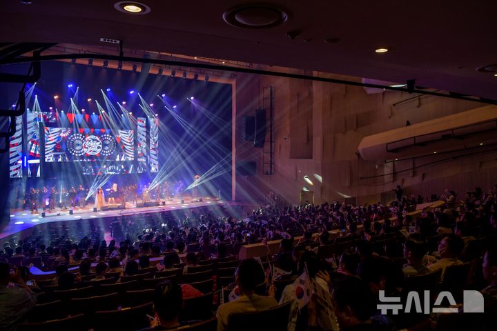 [평택=뉴시스] 평택아트센터 대공연장에서 열린 제5회 '2026년 한미동맹 콘서트' 모습 (사진=한미연합사 제공) 2026.10.08.photo@newsis.com 