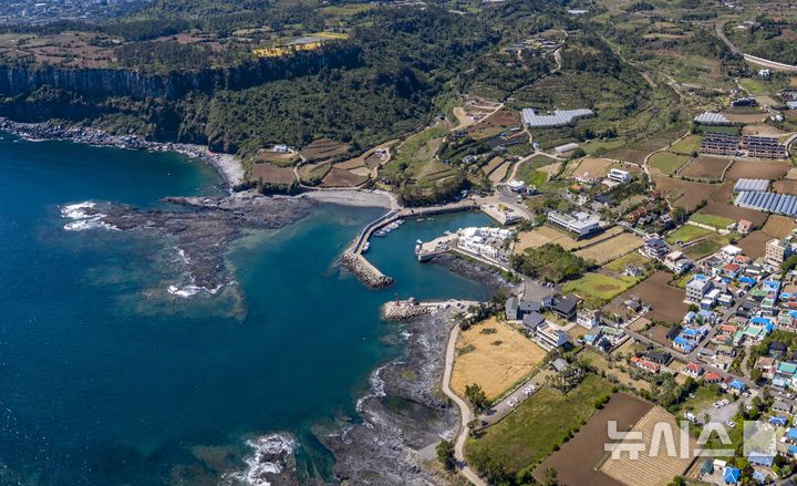 [제주=뉴시스] 임재영 기자 = 제주 서귀포시 안덕면 대평포구. (사진=뉴시스DB) ijy788@newsis.com