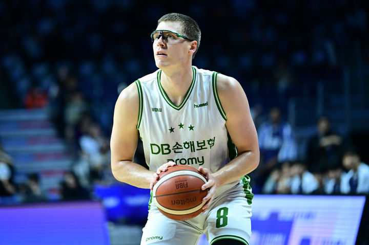 [서울=뉴시스] 프로농구 원주 DB의 헨리 엘런슨. (사진 = KBL 제공) *재판매 및 DB 금지