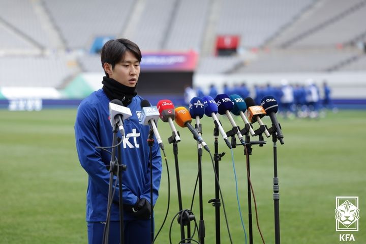 [서울=뉴시스]탁구게이트 사건 사과하는 이강인. (사진=대한축구협회 제공)