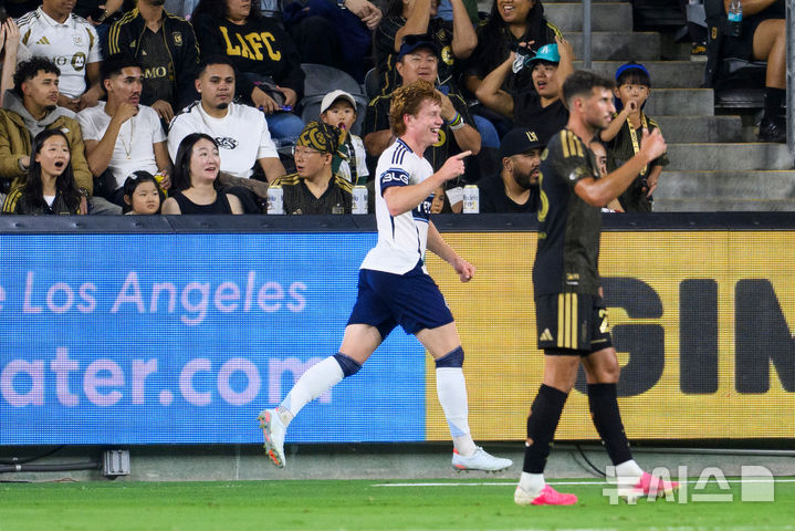 [로스앤젤레스=AP/뉴시스]LAFC, 10명 싸운 밴쿠버와 무승부. 2026.10.10.