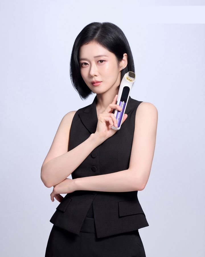 ‘EOA’의 홈 뷰티 디바이스 ‘풀텐자’. (사진=더퓨처) *재판매 및 DB 금지