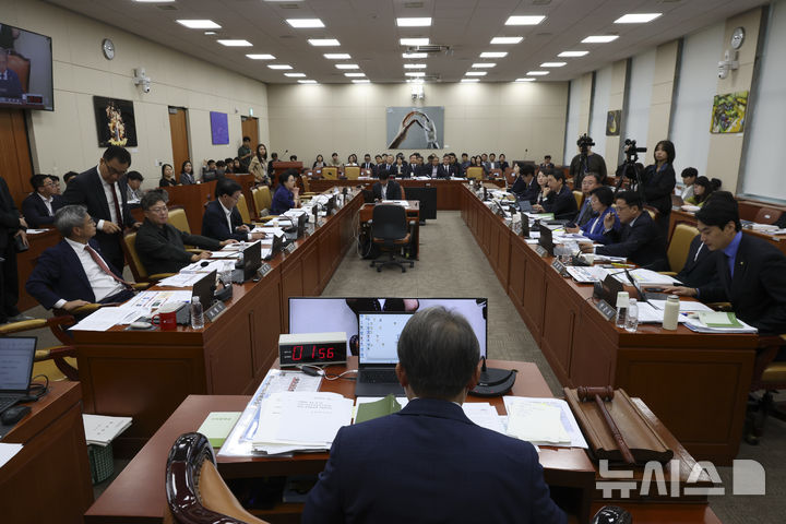 [서울=뉴시스] 김근수 기자 = 12일 오후 서울 여의도 국회에서 과학기술정보통신위원회 국정감사가 열리고 있다. 2026.10.12. ks@newsis.com