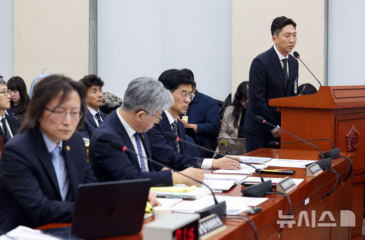 [서울=뉴시스] 최진석 기자 = 최재호 토스플레이스 대표가 12일 여의도 국회에서 열린 정무위원회의 공정거래위원회 등에 대한 국정감사에 출석해 의원 질의에 답변하고 있다. 2026.10.12. myjs@newsis.com