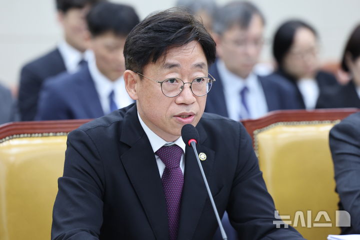 미·중 우주 AI데이터센터 경쟁 가속...우주청 "2028년 조기 실증 노력" - 뉴스 썸네일 이미지