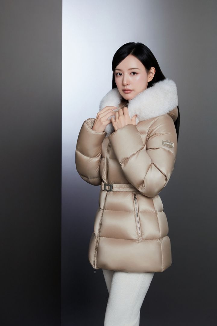 [서울=뉴시스] 이탈리아 프리미엄 라이프스타일 브랜드 듀베티카가 브랜드 앰배서더 김지원과 함께한 2026년 가을·겨울(FW) 윈터 캠페인을 공개했다. (사진=듀베티카 제공) 2026.10.14. photo@newsis.com *재판매 및 DB 금지