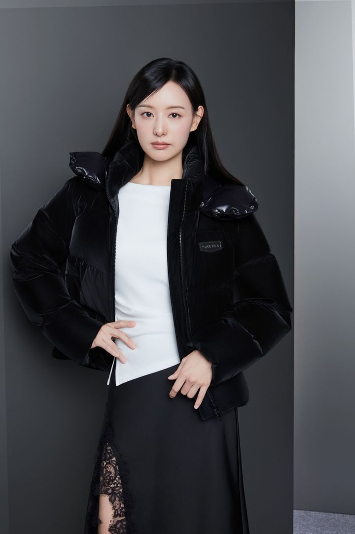 [서울=뉴시스] 이탈리아 프리미엄 라이프스타일 브랜드 듀베티카가 브랜드 앰배서더 김지원과 함께한 2026년 가을·겨울(FW) 윈터 캠페인을 공개했다. (사진=듀베티카 제공) 2026.10.14. photo@newsis.com *재판매 및 DB 금지