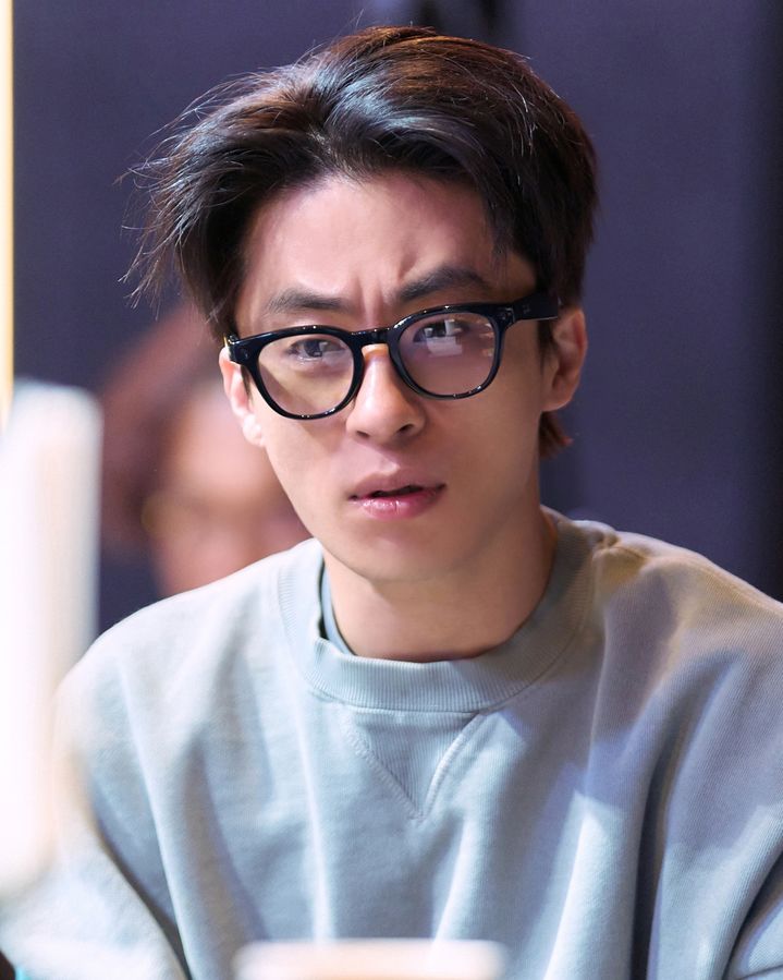 구교환·한지민 부부 됐다…코미디 '태풍' 촬영 시작