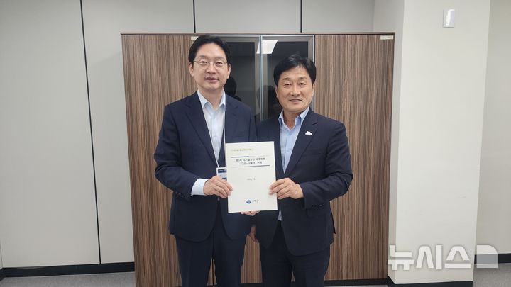 류경완 남해군수, 국비 확보 총력…중앙 정치권 잇단 방문