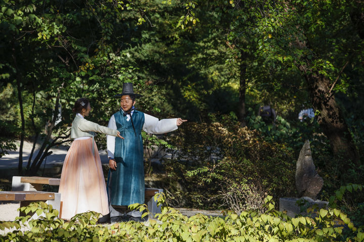 [서울=뉴시스] 한복입은 그대, 그림 속을 걷다 (사진=국가유산진흥원 제공) 2026.10.14. photo@newsis.com *재판매 및 DB 금지