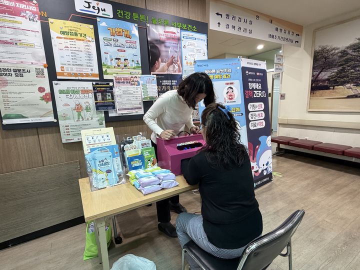 [서귀포=뉴시스] 서귀포시 서부보건소 정신건강상담 모습. (사진=서귀포시 제공) 2026.10.14. photo@newsis.com *재판매 및 DB 금지