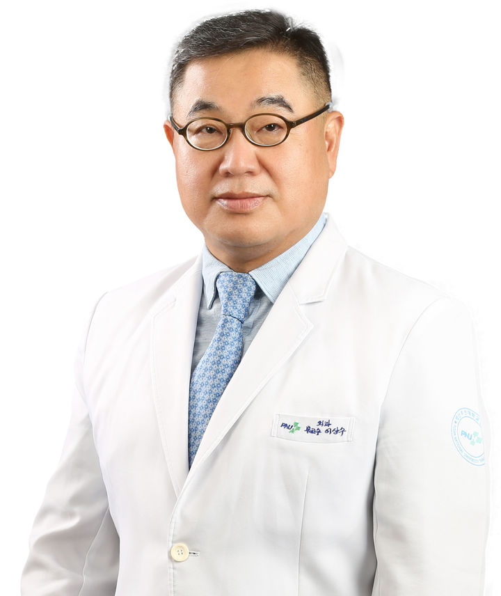 [양산=뉴시스] 안지율 기자 = 양산부산대병원 혈관외과 이상수 교수. (사진= 양산부산대병원 제공) 2026.10.14. photo@newsis.com *재판매 및 DB 금지