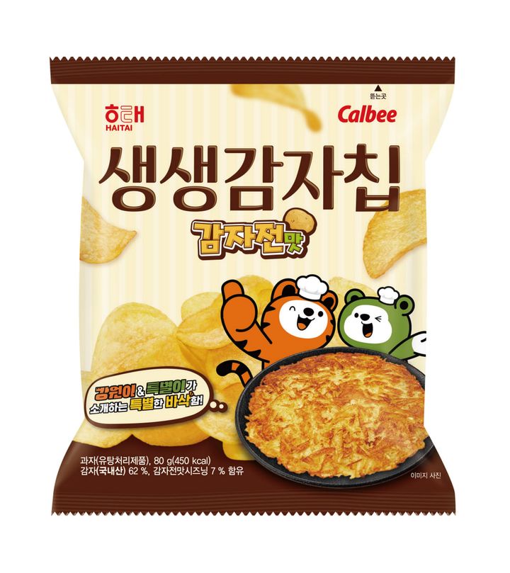 롯데마트·슈퍼는 15일 강원특별자치도, 해태제과와 협업한 '해태 생생감자칩 감자전맛(80g)'을 출시한다. *재판매 및 DB 금지