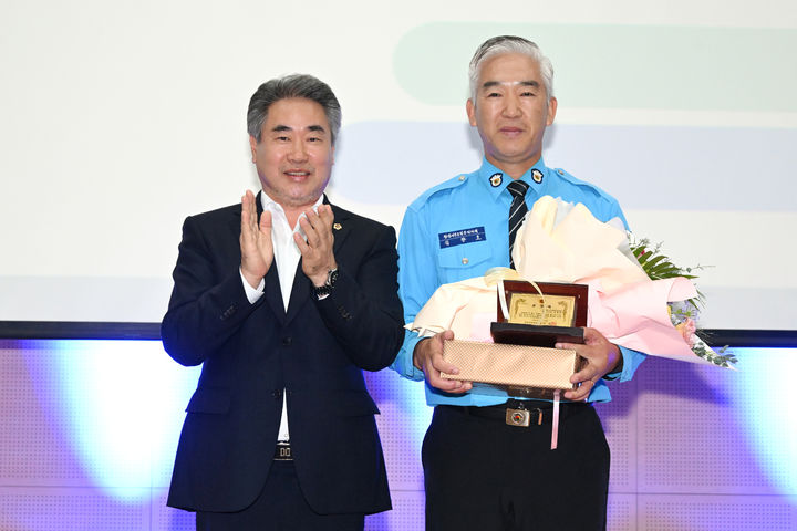 [경남소식]박완수 도지사, 축산 발전 유공자 표창 등