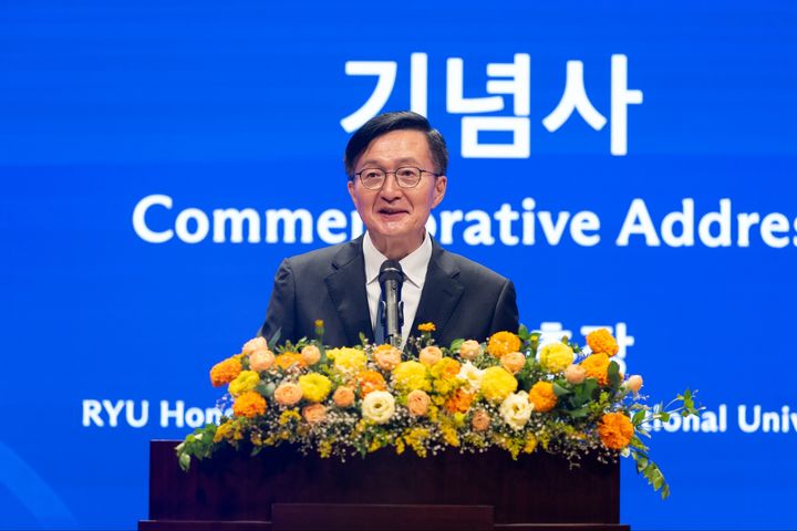 [서울=뉴시스] 14일 서울대는 개교 80주년 기념사를 진행했다. 사진은 유홍림 서울대 총장기념사를 하고 있는 모습. (사진=서울대 제공). 2026.10.14. photo@newsis.com *재판매 및 DB 금지