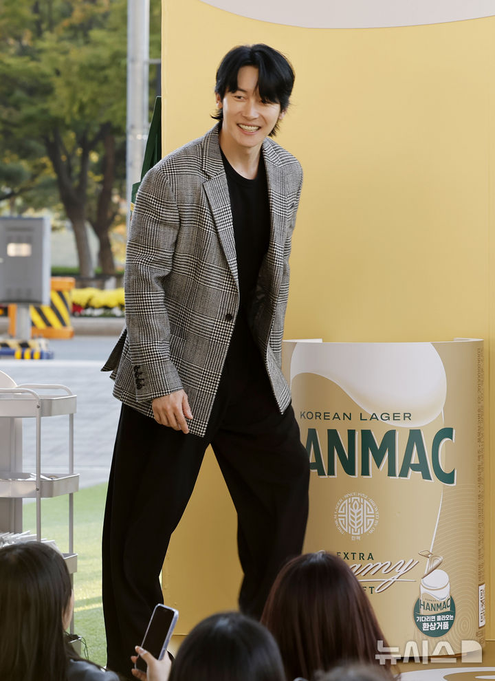 associate_pic3