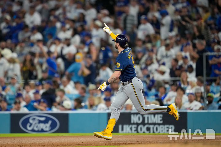 NLCS 3차전, 백투백 홈런 친 개럿 미첼