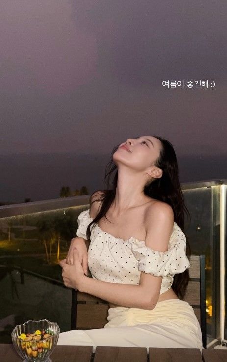 [서울=뉴시스] 개그맨 박성광의 아내이자 인플루언서인 이솔이가 자신의 근황이 담긴 사진을 공개했다. (사진=이솔이 인스타그램 캡처)