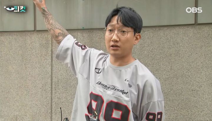 [서울=뉴시스] 인천 흉기난동 사건에서 피의자를 제압하는 데 힘을 보탠 나현준씨의 인터뷰 장면. (사진출처=OBS 방송 캡처) *재판매 및 DB 금지