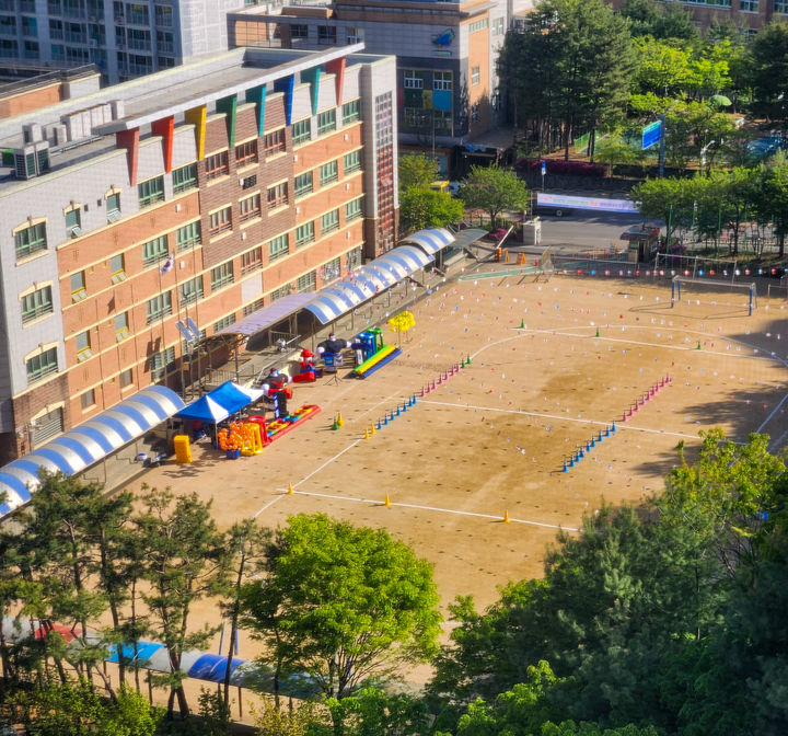 [서울=뉴시스] 일본에서 어린이 운동회 사진을 SNS에 올렸다가 다른 아이들의 얼굴과 학교 정보까지 노출돼 논란이 일고 있다. (사진출처=유토이미지) *재판매 및 DB 금지