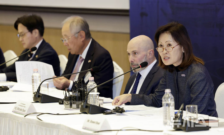 인사말 하는 미셸 스틸 주한미국대사