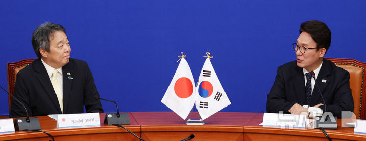 김민석 더불어민주당 대표, 미즈시마 고이치 주한일본대사 접견