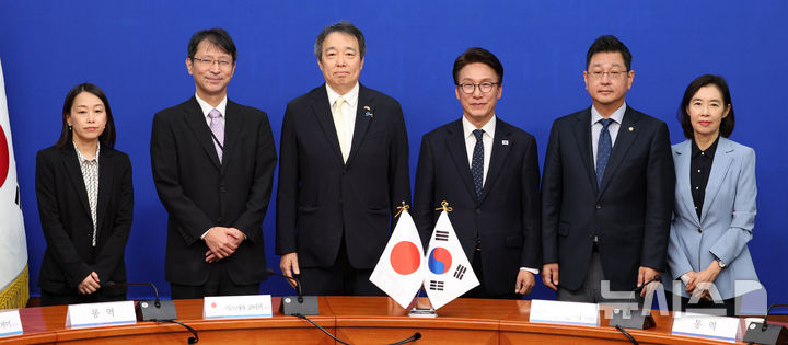 김민석 더불어민주당 대표, 미즈시마 고이치 주한일본대사 접견