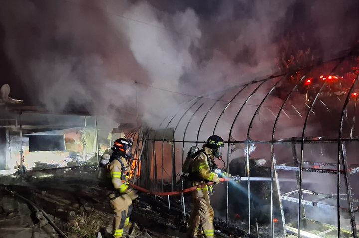 [상주=뉴시스] 상주 농막 화재. (사진=경북소방본부 제공) 2026.10.16. photo@newsis.com *재판매 및 DB 금지