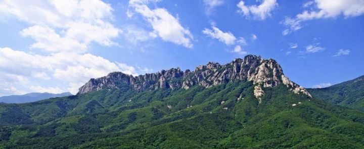 [고성=뉴시스] 설악산 울산바위 전경.(사진=뉴시스DB) *재판매 및 DB 금지