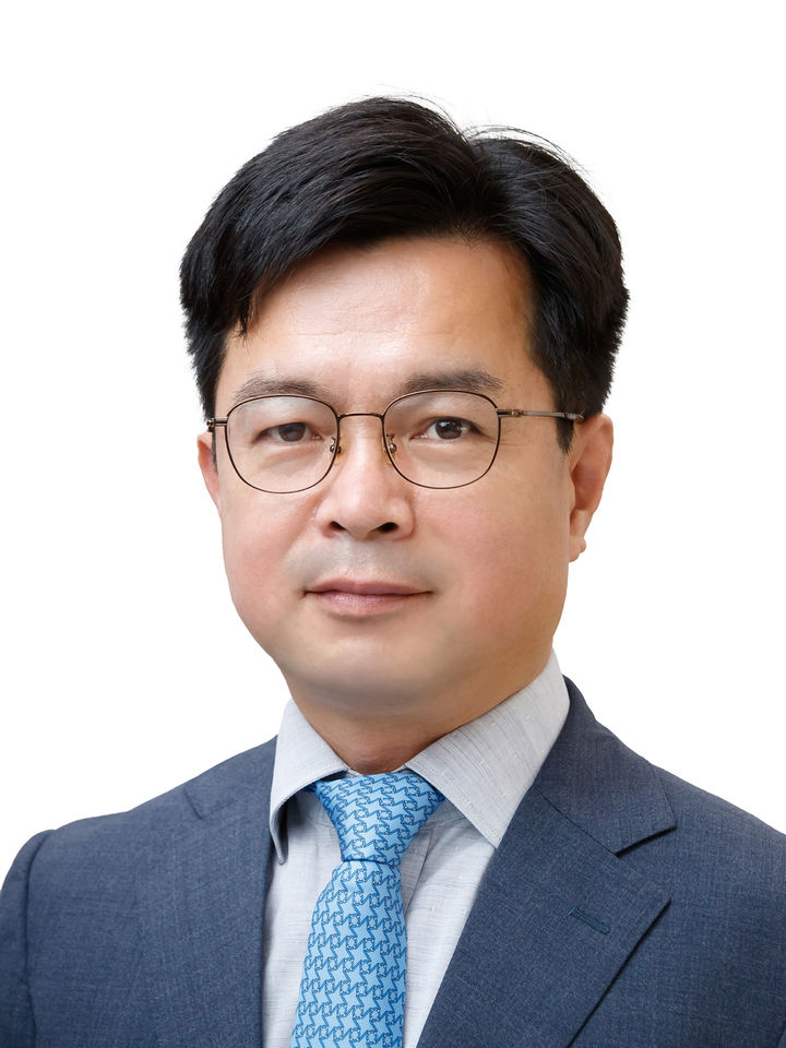 [서울=뉴시스] 대통령실은 16일 금융위원회 부위원장에 신진창 현 금융위원회 사무처장을 임명했다고 밝혔다. (사진=대통령실 제공) 2026.10.16. photo@newsis.com *재판매 및 DB 금지