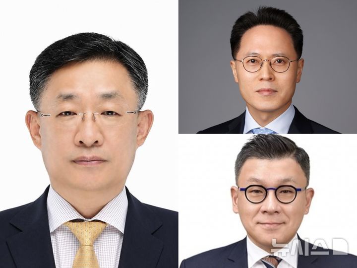 [서울=뉴시스] ㈜두산은 김민철 대표이사 사장(CFO)이 부회장으로 승진했다고 16일 밝혔다. 두산에너빌리티에서는 박상현 대표이사 사장(CFO)이 부회장으로 승진하고, 전략/혁신부문장 송용진 사장은 신임 최고운영책임자(COO)에 선임됐다. 왼쪽부터 시계방향으로 김 부회장, 박 부회장, 송 COO. (사진=㈜두산, 두산에너빌리티 제공) photo@newsis.com