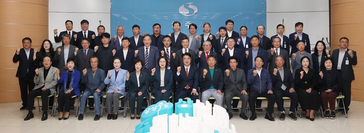[상주=뉴시스] 제6기 정책자문위원회 출범. (사진=상주시 제공) 2026.10.18 photo@newsis.com *재판매 및 DB 금지
