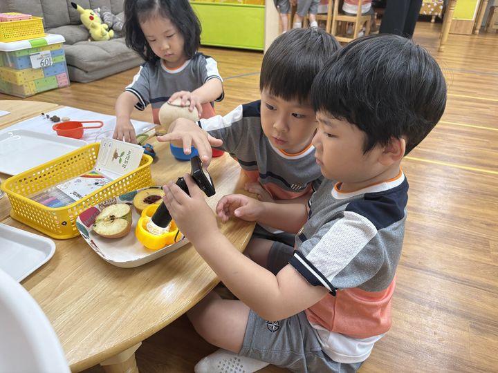  *재판매 및 DB 금지