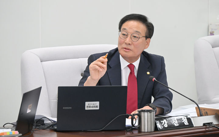 [진주=뉴시스] 진주시의회 강진철 의원.(사진=뉴시스 DB).photo@newsis.com *재판매 및 DB 금지