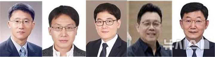 [창원=뉴시스]‘2026 세계 2% 과학자(Top 2% Scientists)’로 선정된 국립창원대 교수 5명. 왼쪽부터 송태권, 홍현욱, 문준오, 박희성, 정연길 교수.(사진=국립창원대 제공) 2026.10.19. photo@newsis.com