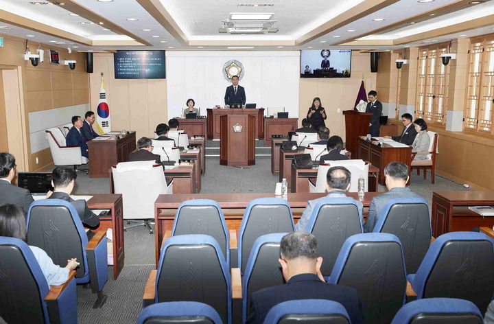 [태안=뉴시스] 태안군의회 본회의장에서 19일 제324회 임시회 제1차 본회의가 열리고 있다. (사진=태안군의회 제공) 2026.10.19. photo@newsis.com *재판매 및 DB 금지