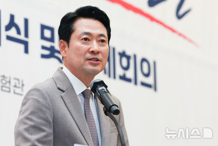 [서울=뉴시스] 김근수 기자 = 장동혁 국민의힘 대표가 19일 오후 서울 여의도 국회 박물관에서 열린 중앙차세대여성위원회 임명장 수여식 및 전체회의에서 인사말을 하고 있다. 2026.10.19. ks@newsis.com