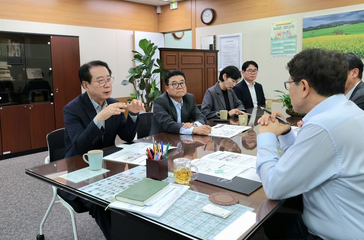[괴산소식]송인헌 군수, 농축산식품부 방문 등