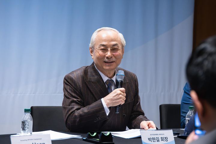 20일 인천 인스파이어 엔터테인먼트 리조트에서 열린 기자간담회에서 발언하는 박한길 애터미 회장 겸 한국직접판매산업협회 회장. (사진=애터미) *재판매 및 DB 금지