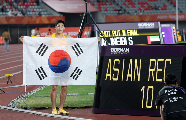 [서울=뉴시스] 2026 아이치·나고야 장애인아시안게임 육상 남자 100m에서 금메달을 목에 건 장민호. (사진 = 대한장애인체육회 제공) *재판매 및 DB 금지