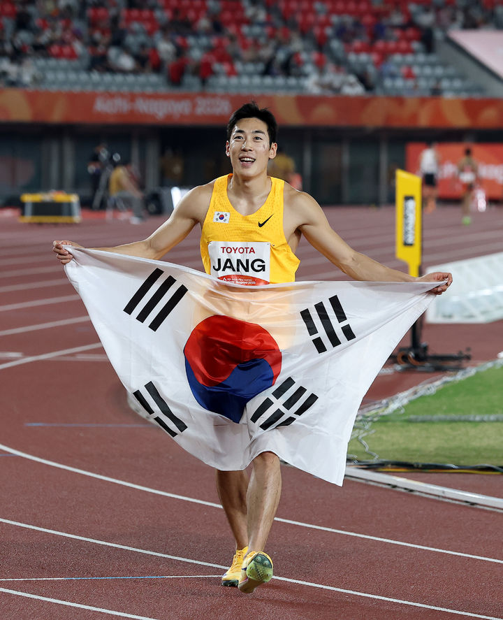[서울=뉴시스] 2026 아이치·나고야 장애인아시안게임 육상 남자 100ｍ T13에서 금메달을 딴 장민호. (사진 = 대한장애인체육회 제공) *재판매 및 DB 금지