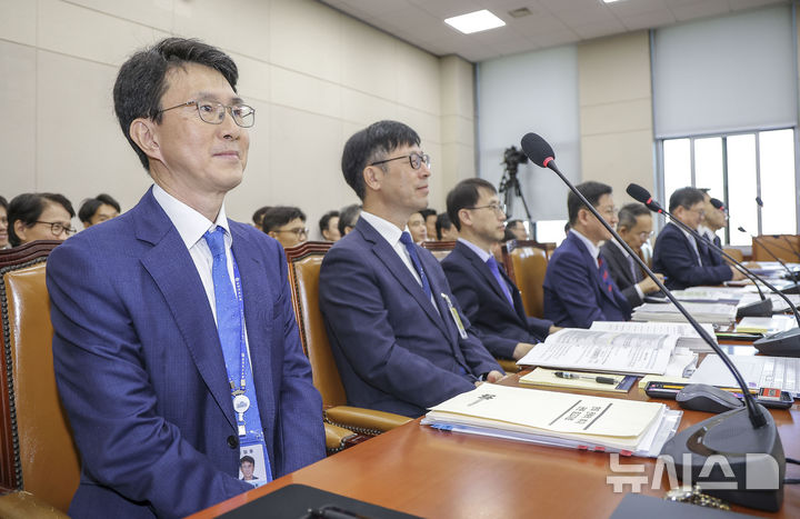 [서울=뉴시스] 정병혁 기자 = 박종원 한미전략투자공사 사장이 20일 서울 여의도 국회에서 열린 재정경제기획위원회의 한국수출입은행 등에 대한 국정감사에 출석해 있다. 2026.10.20. jhope@newsis.com