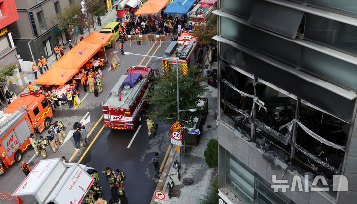 역삼 연쇄방화 사건 관련 실제 보도 이미지 13 - 20일 역삼동 연쇄 방화 현장 소방대원 촬영사진 7292