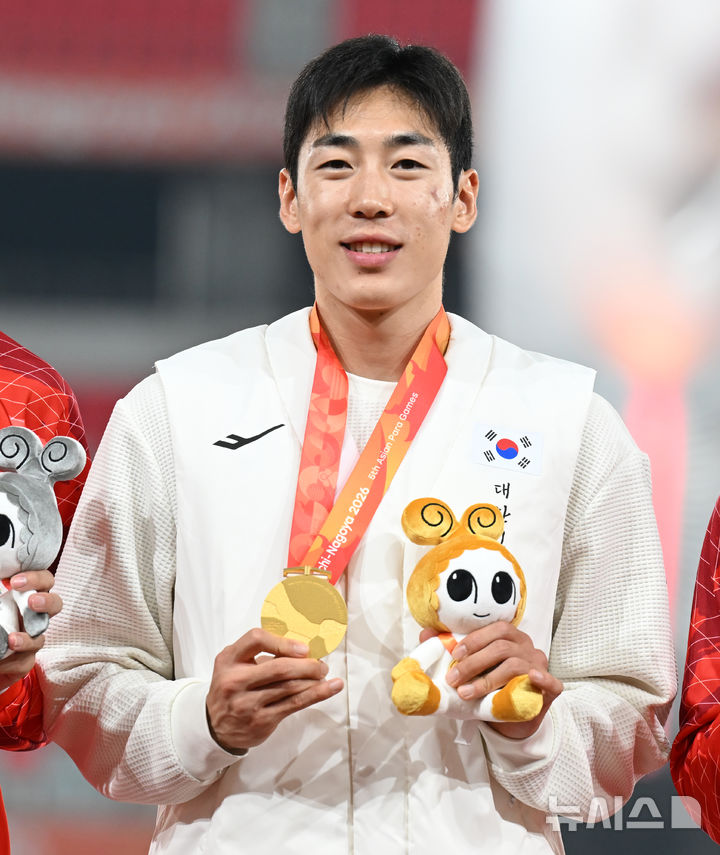 장민호 400m 세계신기록 46초24|장애인아시안게임 2관왕·100m 아시아신기록·T13 총정리