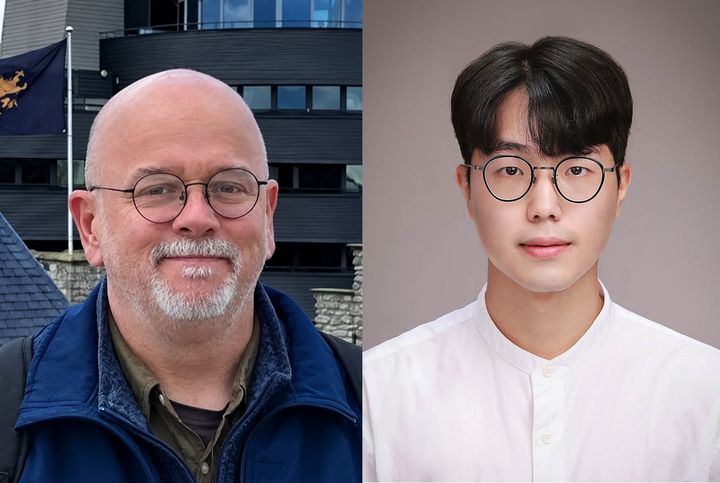 [울산=뉴시스] 로버트 미첼 교수(좌측)와 이현섭 연구원 (사진=UNIST 제공) photo@newsis.com *재판매 및 DB 금지